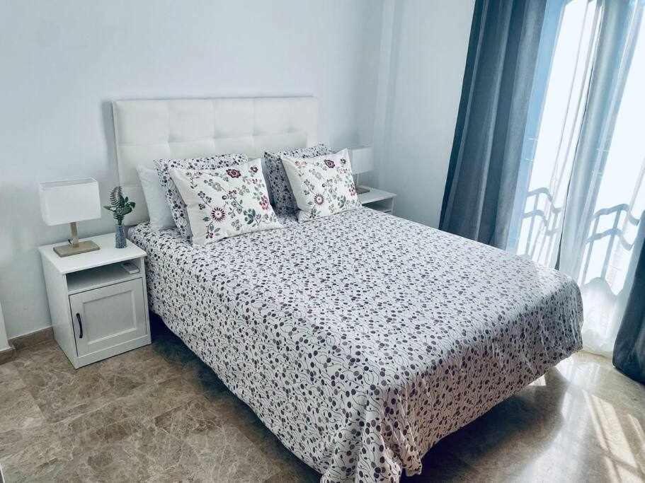 V Apartamentos Morales & Arnal Ρόντα Εξωτερικό φωτογραφία