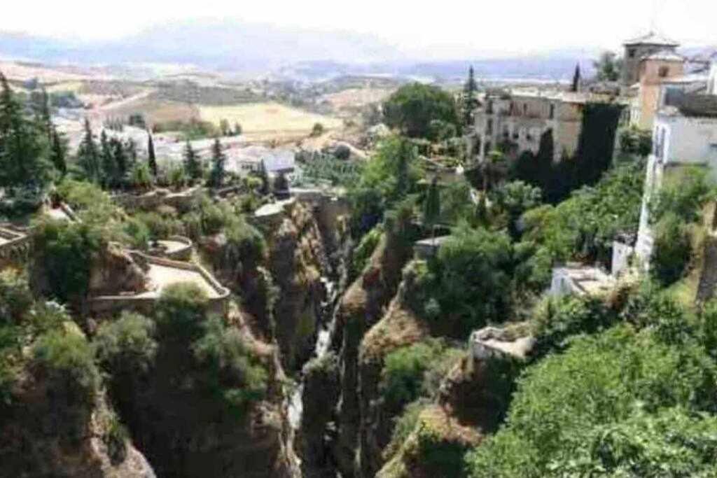 V Apartamentos Morales & Arnal Ρόντα Εξωτερικό φωτογραφία